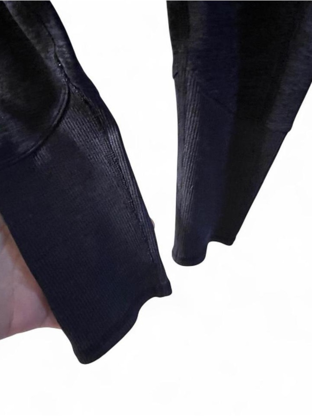 ALO Yoga High-Rise Seamless Leggings in Navy - Picture 4 of 6